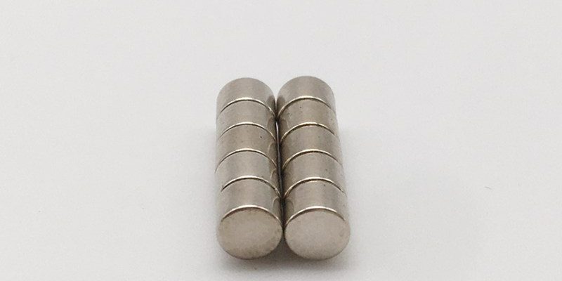 A016 釹鐵硼圓形磁鐵N35 D4*3 A016 釹鐵硼圓形磁鐵N35 D4*3
