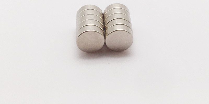 A033釹鐵硼圓形磁鐵N35 D6*2 A033釹鐵硼圓形磁鐵N35 D6*2